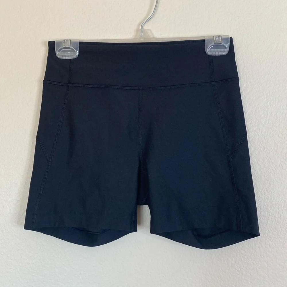 Outdoor Voices warm up bike shorts women’s small EUC black